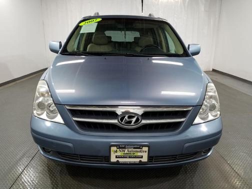 Photo 2 of 26 of 2007 Hyundai Entourage GLS