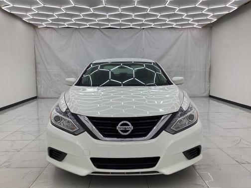 Glacier White 2018 Nissan Altima 2.5 S