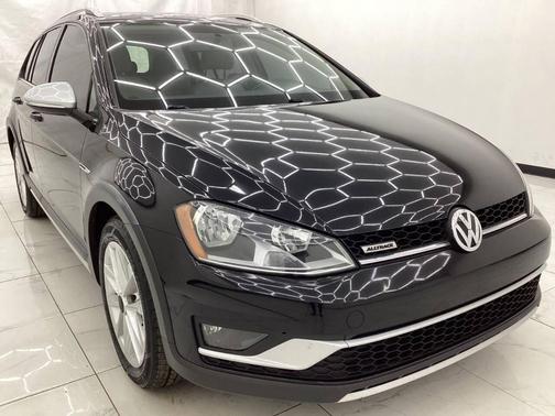 2017 Volkswagen Golf Alltrack TSI S