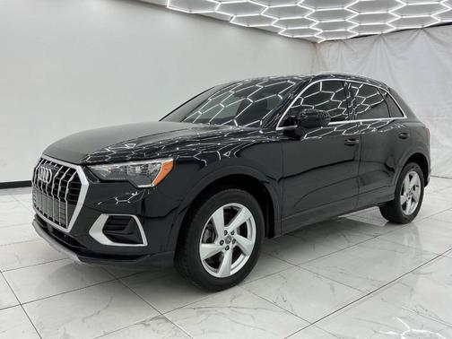 Mythos Black Metallic 2020 Audi Q3 45 Premium