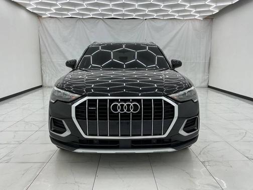 Mythos Black Metallic 2020 Audi Q3 45 Premium