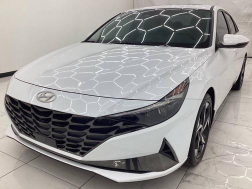 2022 Hyundai ELANTRA HEV Limited
