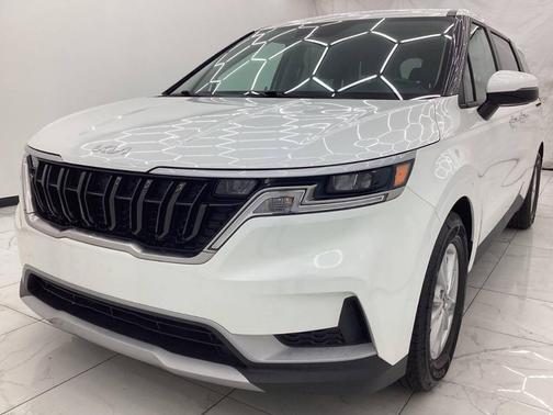 2023 Kia Carnival LX