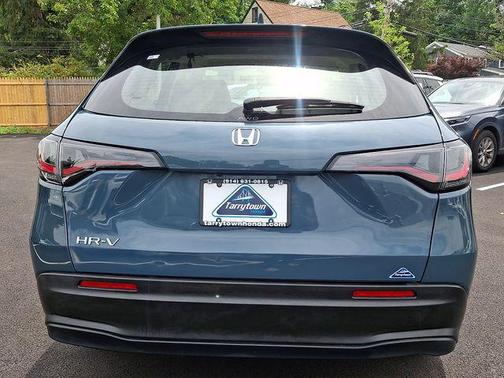 Nordic Forest Pearl 2024 Honda HR-V LX