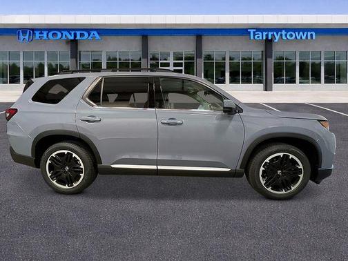 Sonic Gray Pearl 2026 Honda Pilot Touring 8-Passenger
