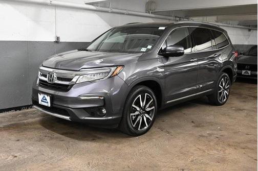 2022 Honda Pilot Touring 8-Passenger