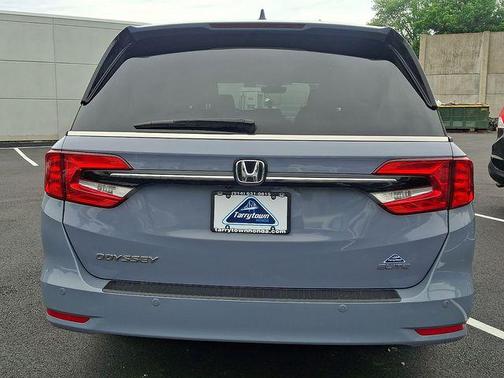 Gray 2023 Honda Odyssey Elite