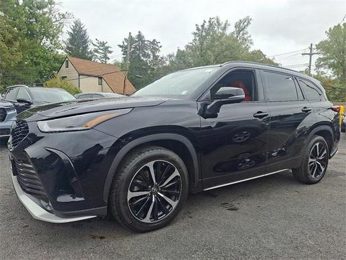 2022 Toyota Highlander XSE