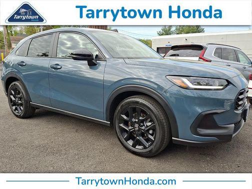 Nordic Forest Pearl 2024 Honda HR-V AWD Sport