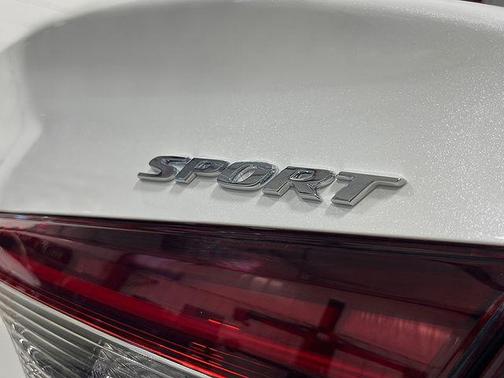 Platinum White Pearl 2026 Honda Civic Sport