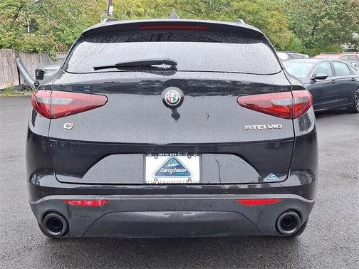 2023 Alfa Romeo Stelvio Sprint AWD