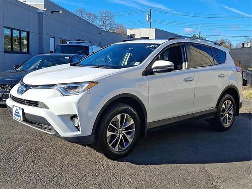 2018 Toyota RAV4 Hybrid XLE