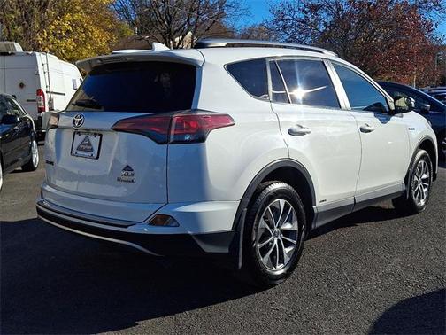 2018 Toyota RAV4 Hybrid XLE