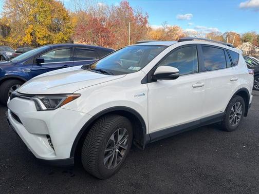 2018 Toyota RAV4 Hybrid XLE