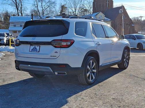 2024 Honda Pilot Touring 8-Passenger