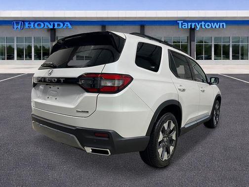 Platinum 2026 Honda Pilot Touring 8-Passenger