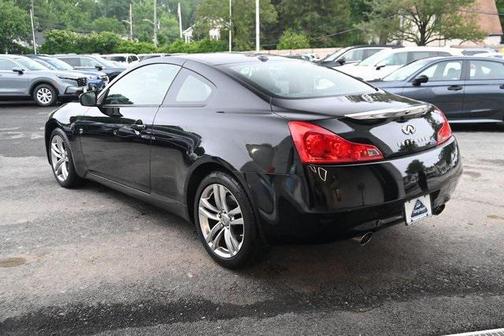 2009 INFINITI G37x Base