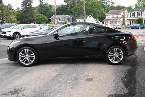 2009 INFINITI G37x Base