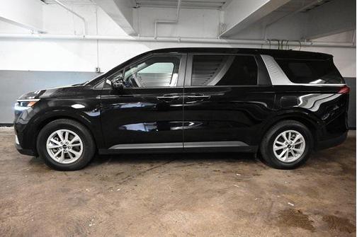 2022 Kia Carnival LXS