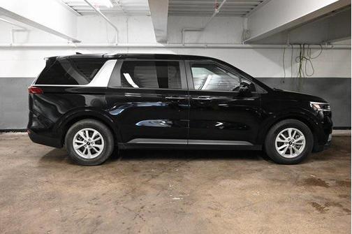 2022 Kia Carnival LXS