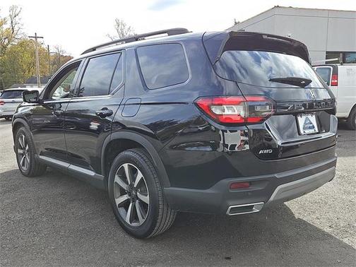 2023 Honda Pilot AWD Elite