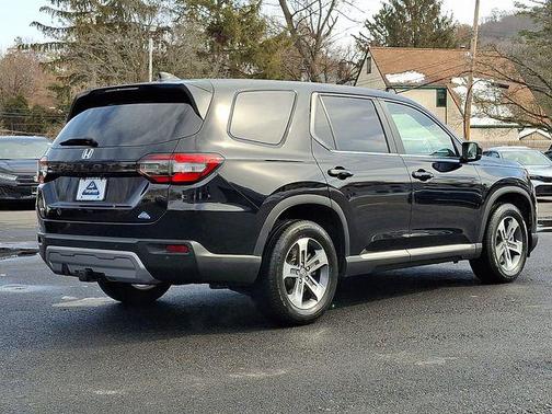 2023 Honda Pilot AWD EX-L 7 Passenger