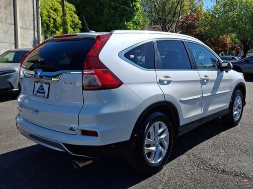White 2015 Honda CR-V EX-L