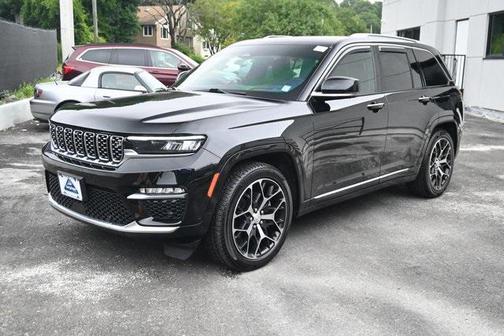 2022 Jeep Grand Cherokee Summit