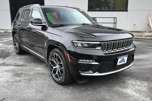 2022 Jeep Grand Cherokee Summit