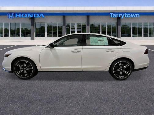 Platinum White Pearl 2026 Honda Accord SE