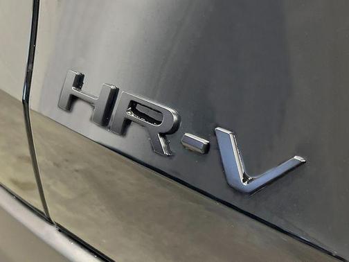 Deep Ocean Pearl 2027 Honda HR-V Sport