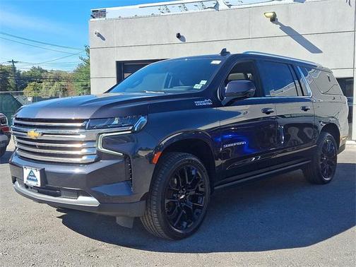 2023 Chevrolet Suburban 4WD High Country
