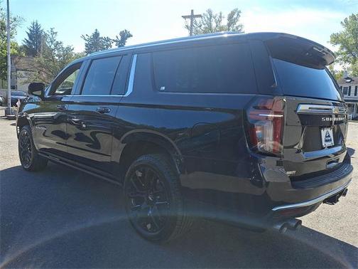 2023 Chevrolet Suburban 4WD High Country