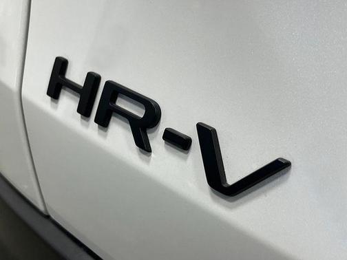 Platinum White Pearl 2026 Honda HR-V AWD Sport
