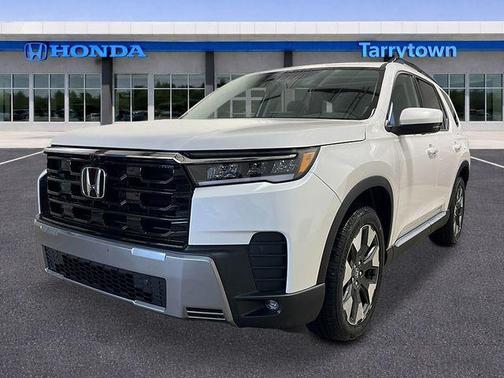 Platinum White Pearl 2026 Honda Pilot Touring 8-Passenger