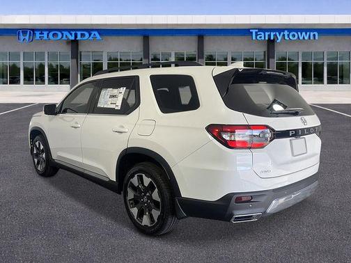 Platinum White Pearl 2026 Honda Pilot Elite