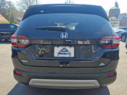 Crystal Black Pearl 2023 Honda Pilot AWD EX-L 7 Passenger