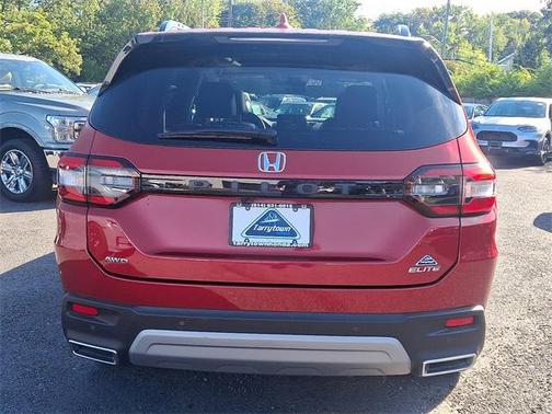 2023 Honda Pilot AWD Elite