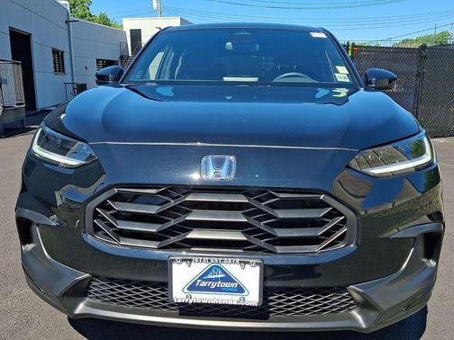 Crystal Black Pearl 2024 Honda HR-V AWD Sport