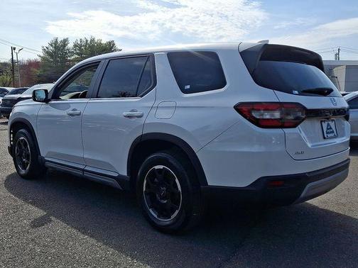 Platinum White Pearl 2025 Honda Pilot EX-L