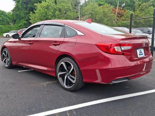 Radiant Red Metallic 2018 Honda Accord LX