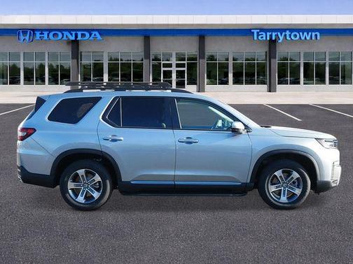 Solar Silver Metallic 2026 Honda Pilot EX-L