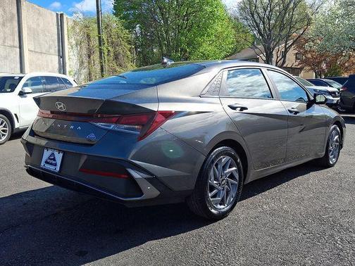 Amazon Gray 2024 Hyundai ELANTRA SEL