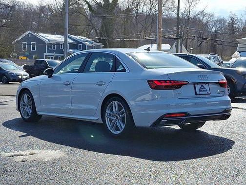 2024 Audi A4 45 S line Premium