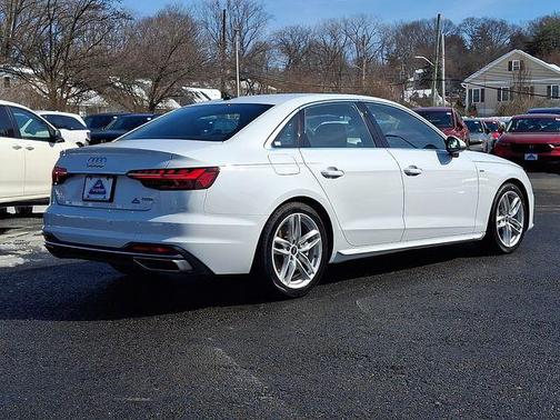 2024 Audi A4 45 S line Premium
