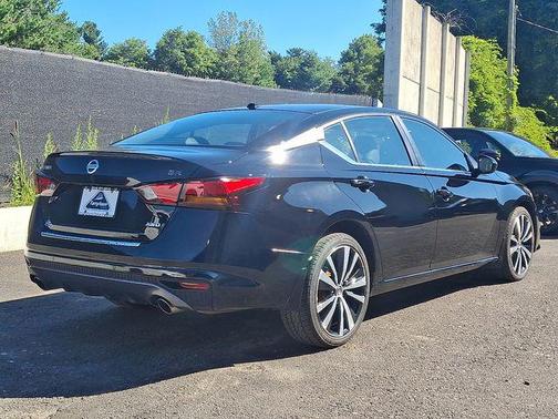 2022 Nissan Altima SR Intelligent AWD