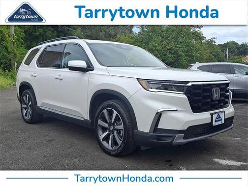 2023 Honda Pilot Touring 8-Passenger