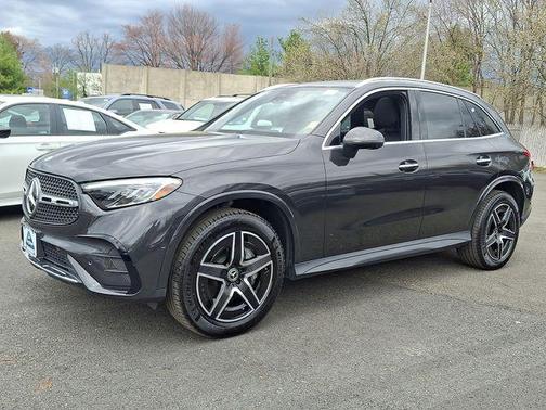 Graphite Grey Metallic 2025 Mercedes-Benz GLC 300 4MATIC