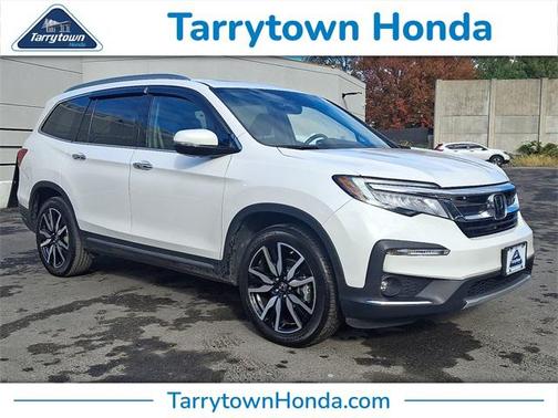 2022 Honda Pilot Touring 8-Passenger