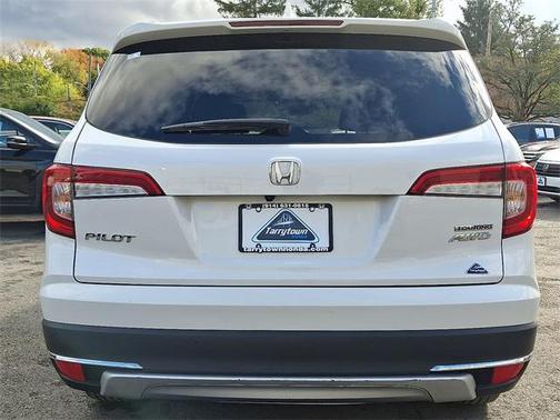 2022 Honda Pilot Touring 8-Passenger